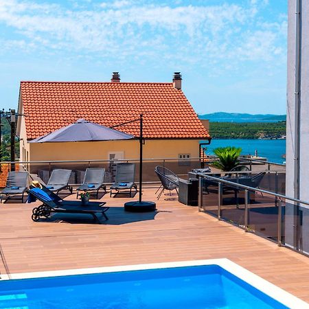 Pool Me Up! Appartement Šibenik Buitenkant foto