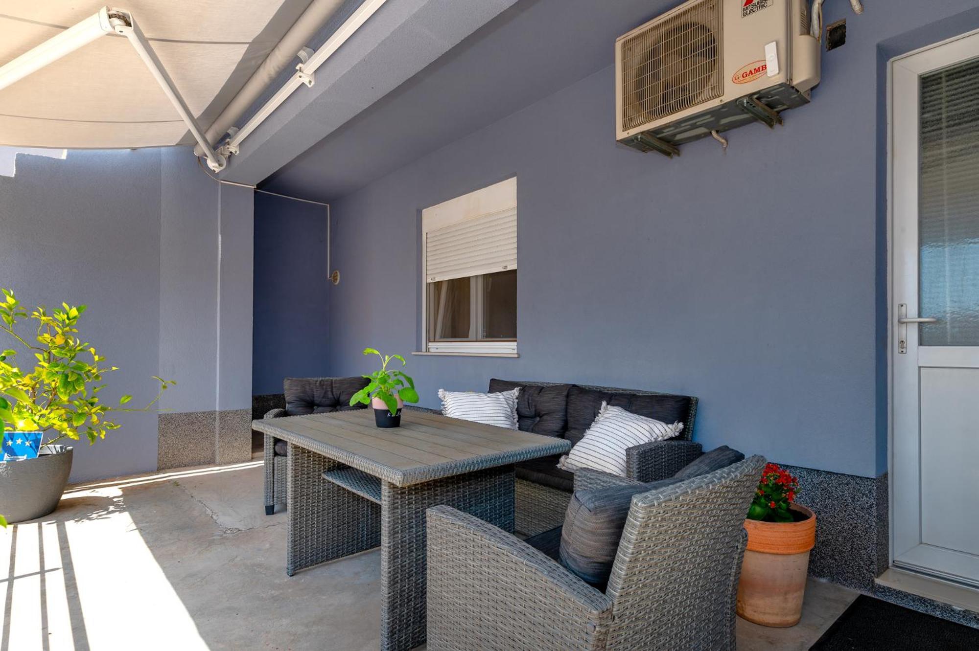 Pool Me Up! Appartement Šibenik Buitenkant foto